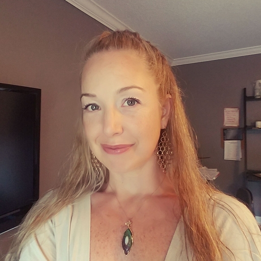 Amber Edana White